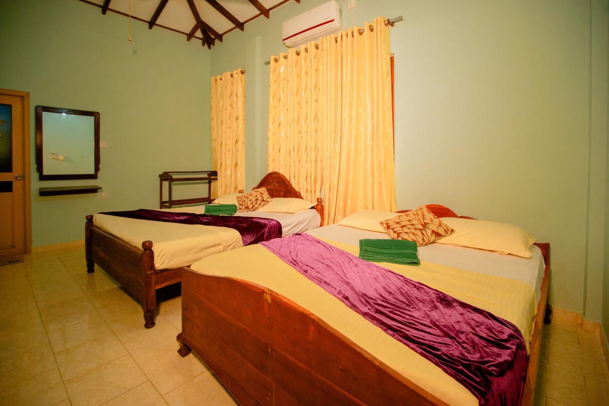 Yala River Face Inn Tissamaharama Bagian luar foto