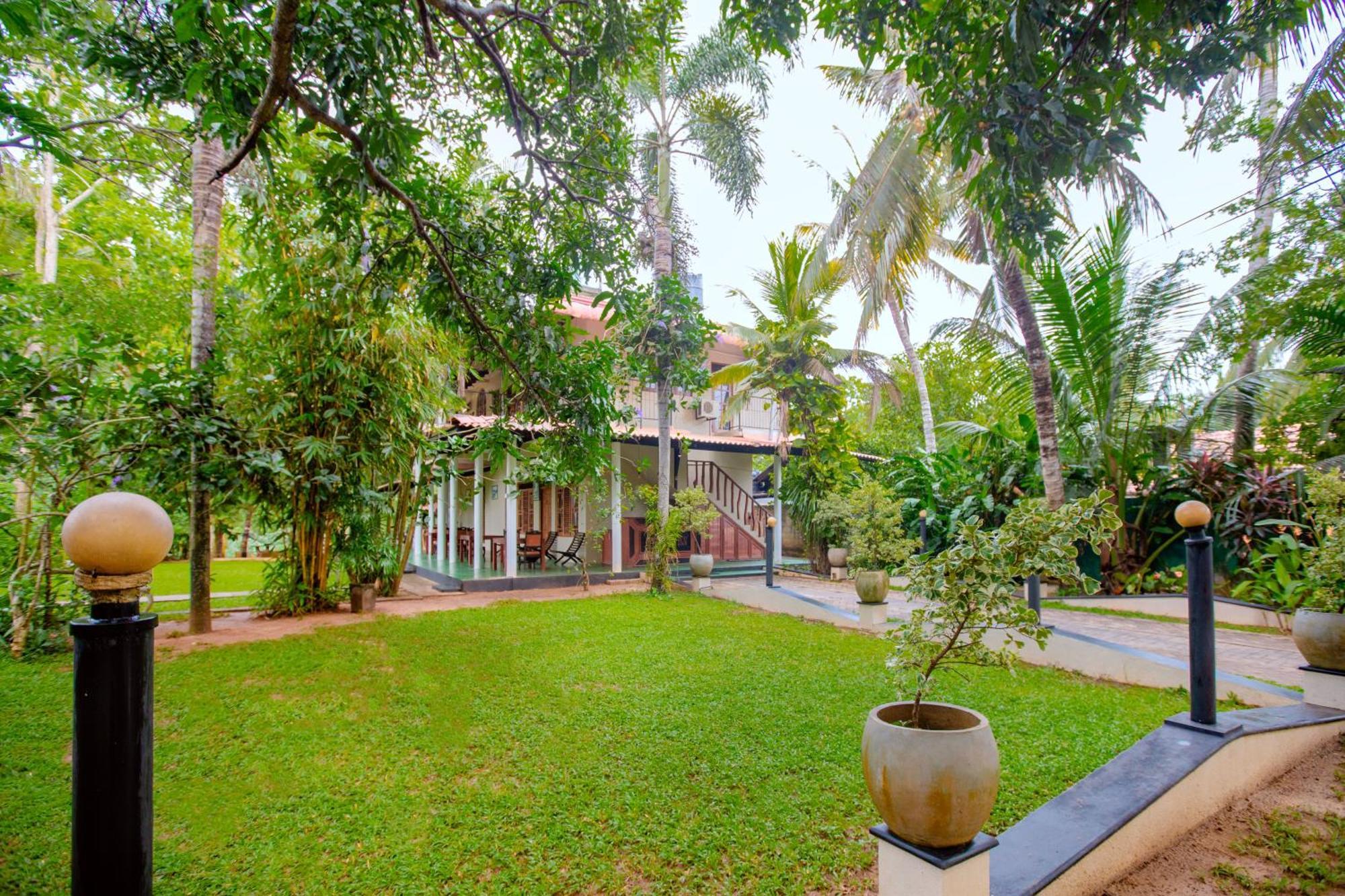 Yala River Face Inn Tissamaharama Bagian luar foto