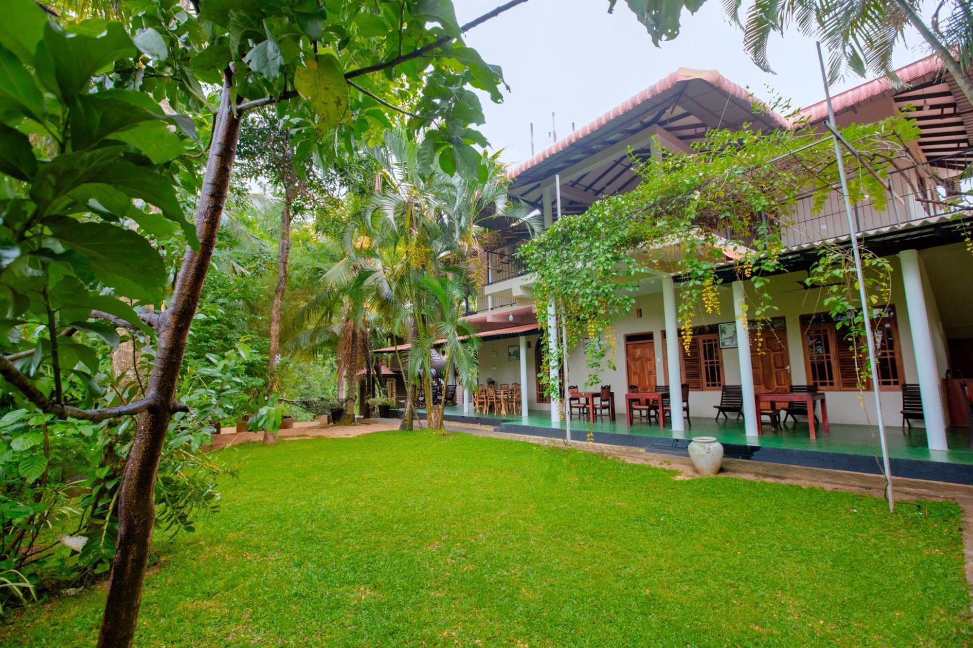 Yala River Face Inn Tissamaharama Bagian luar foto