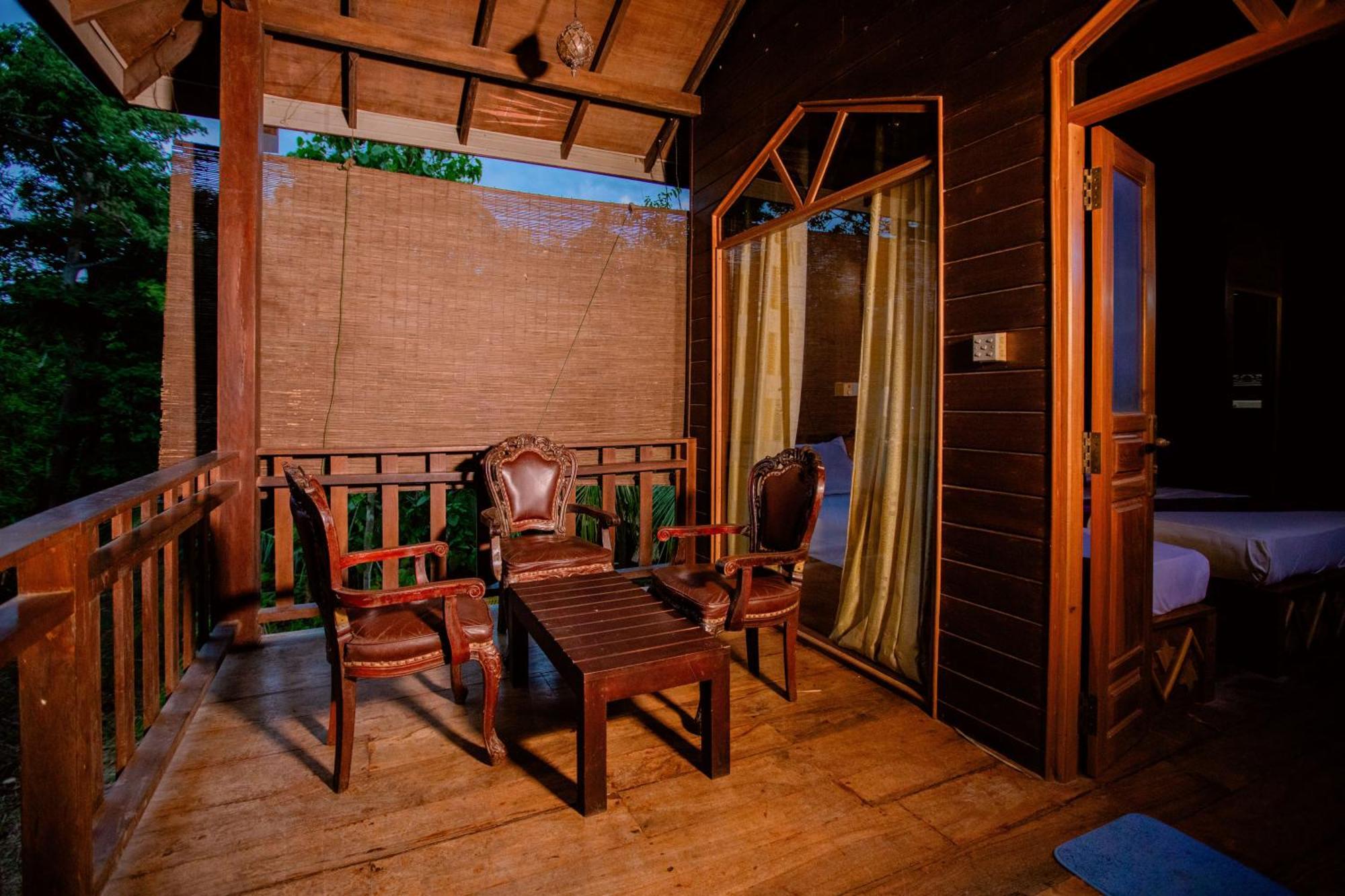 Yala River Face Inn Tissamaharama Bagian luar foto