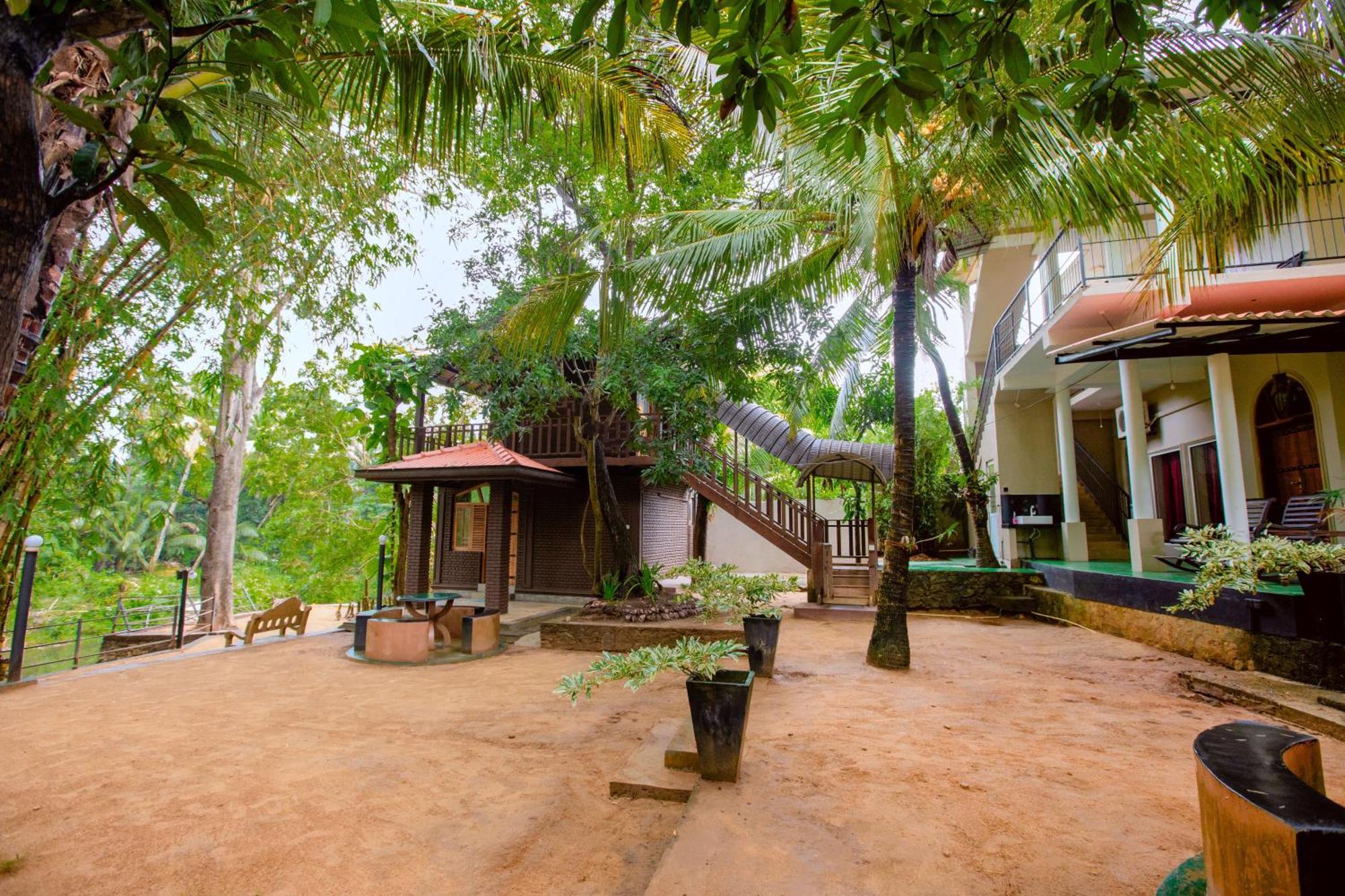 Yala River Face Inn Tissamaharama Bagian luar foto