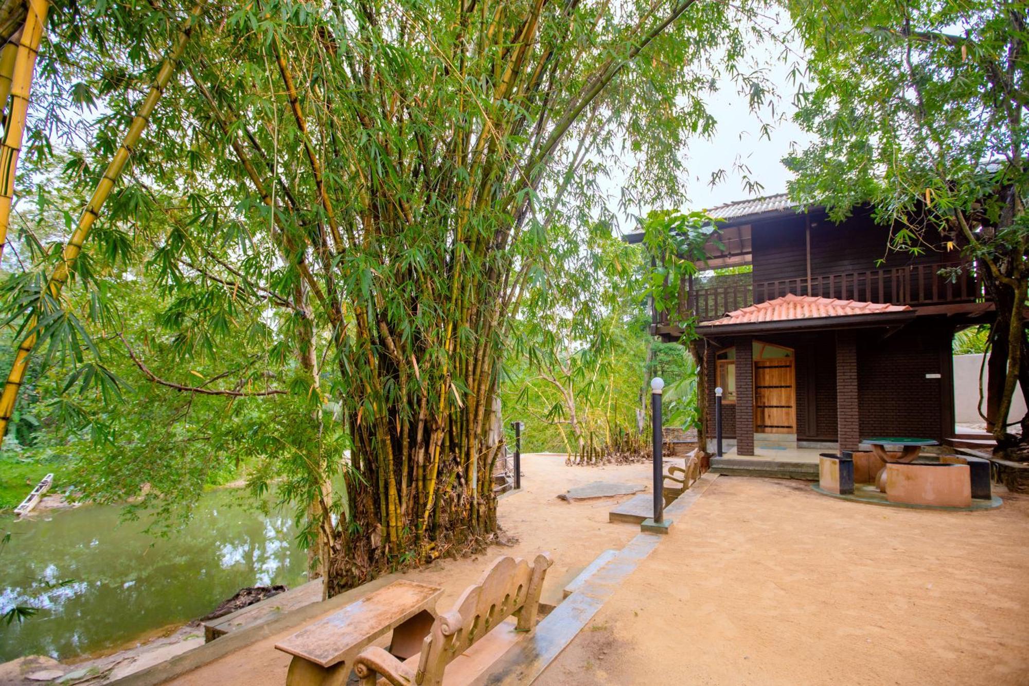 Yala River Face Inn Tissamaharama Bagian luar foto