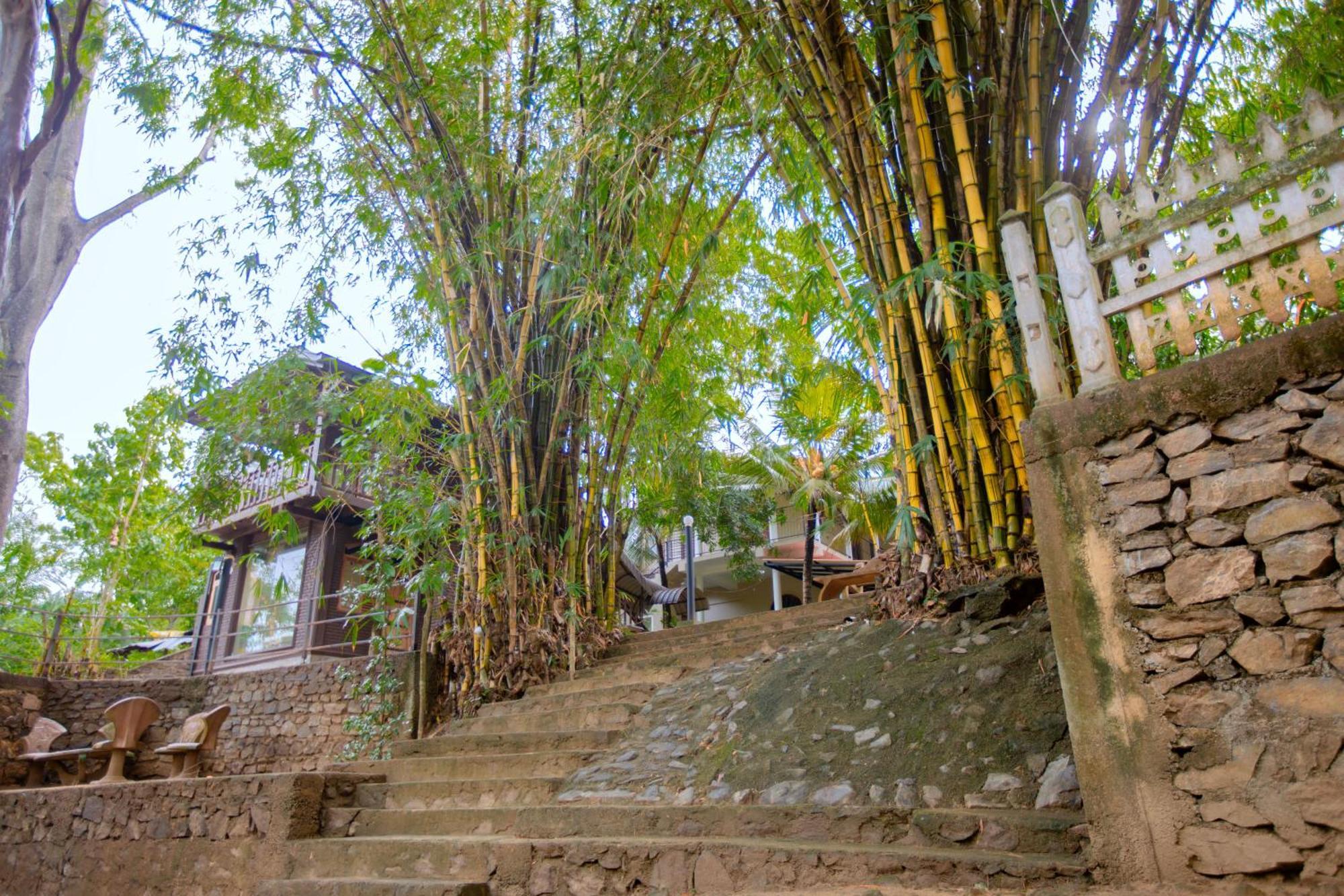 Yala River Face Inn Tissamaharama Bagian luar foto