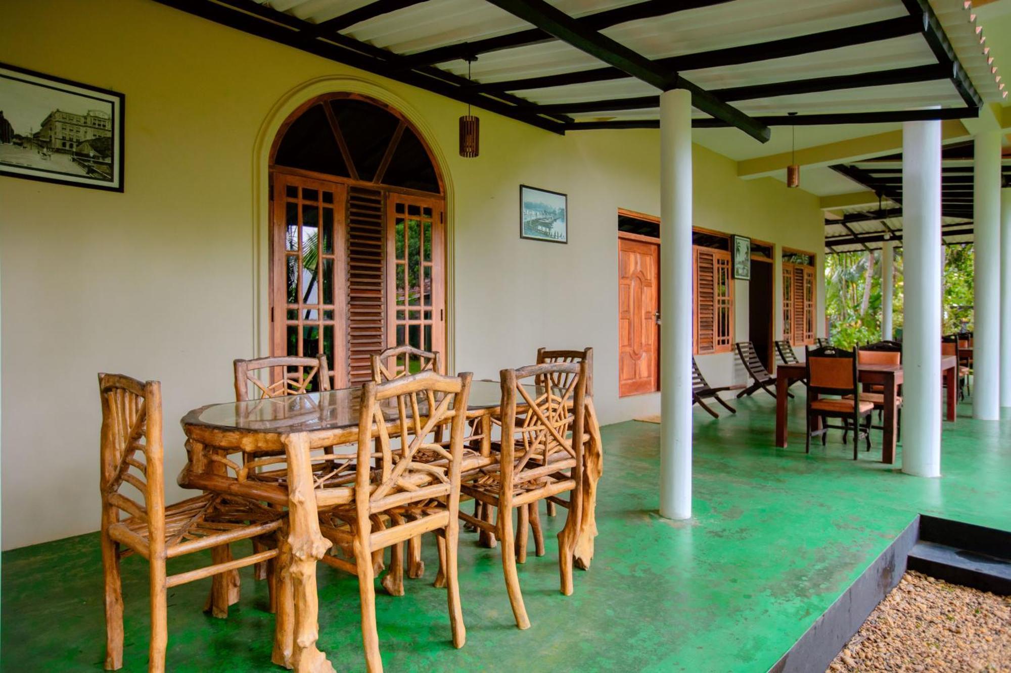 Yala River Face Inn Tissamaharama Bagian luar foto