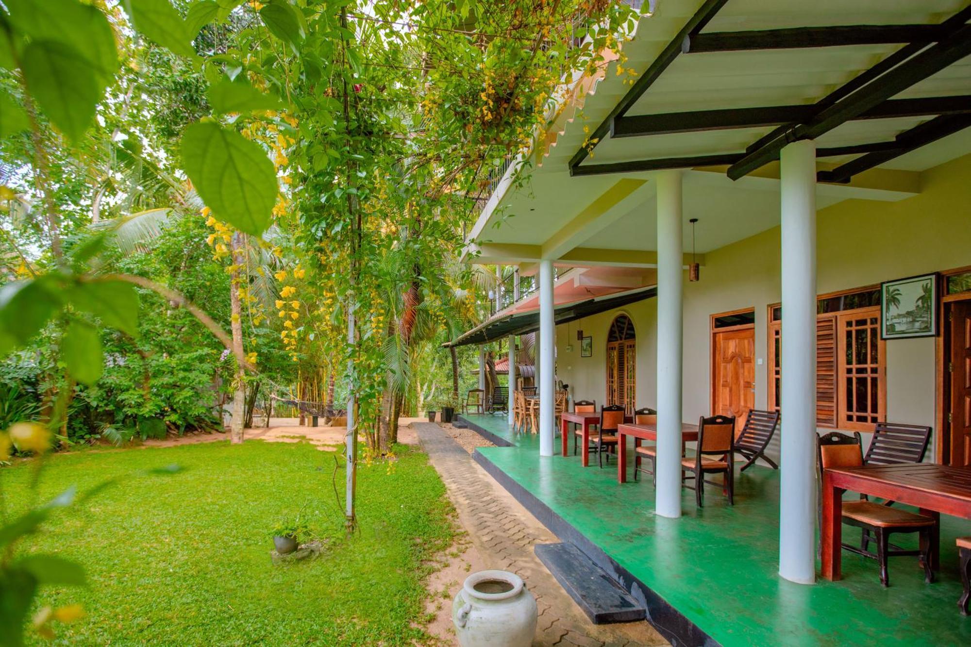 Yala River Face Inn Tissamaharama Bagian luar foto